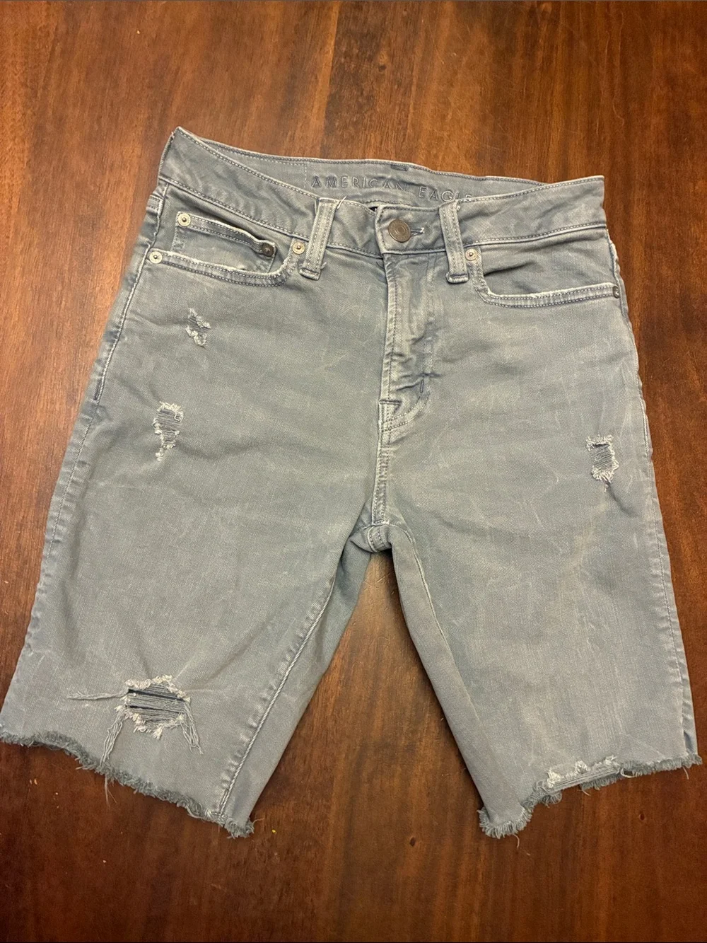 American Eagle Men’s  Distressed Denim Shorts.Pre owned, smoke free home.